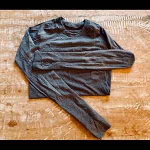 Lululemon long sleeve swiftly, size 4